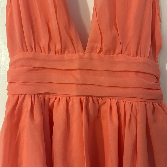 NWT ABERCROMBIE & FITCH peachy pink plunge neck flowy tiered open back dress - Picture 5 of 12